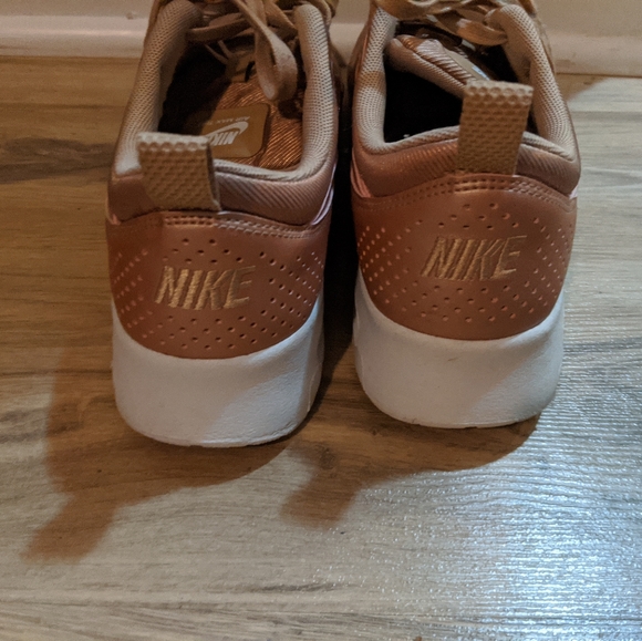 Nike Air Max Thea Rose Gold - Picture 2 of 2